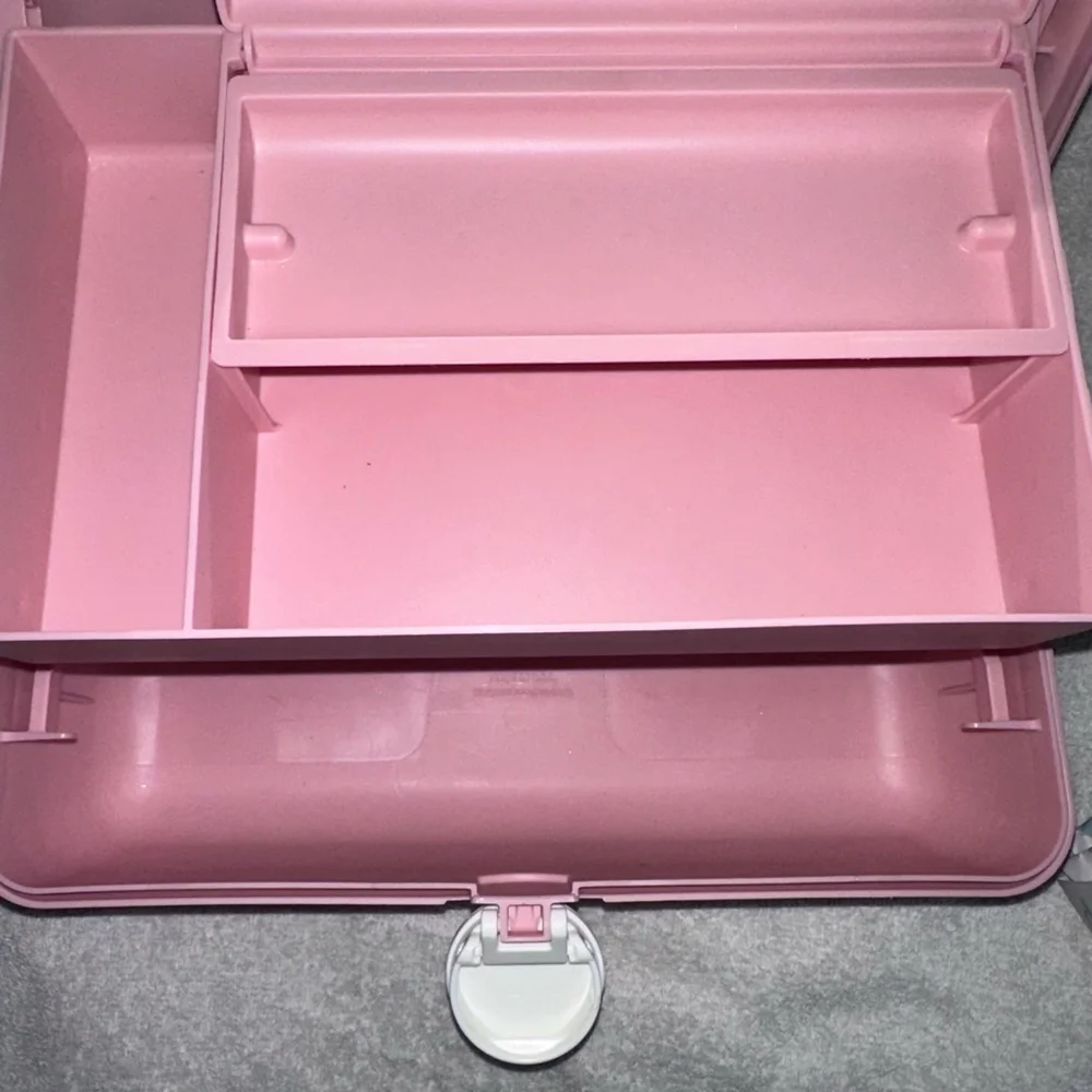 NWT Caboodles 5626 Classic on The Go Girl I Love Retro Millennial Pink Case